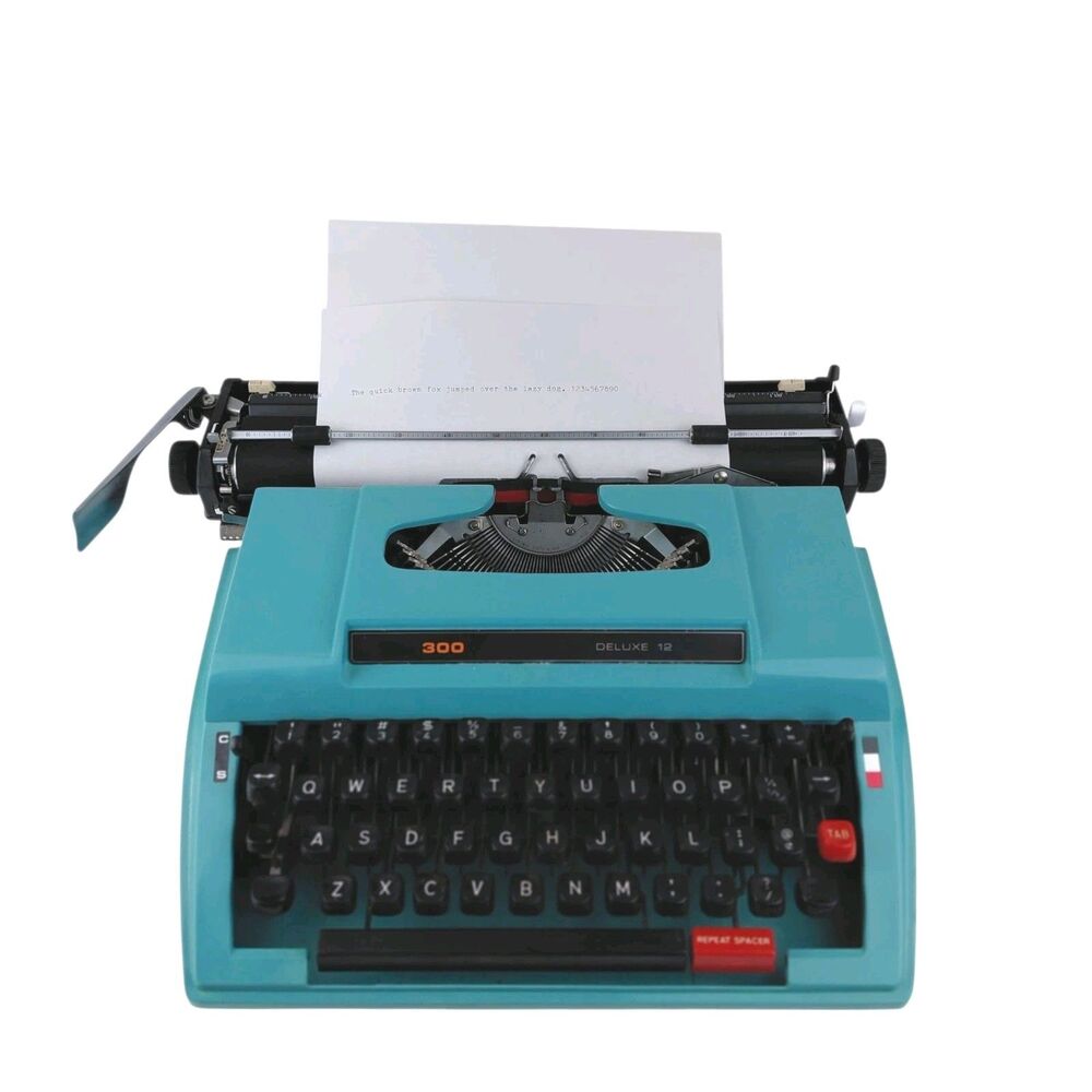 SS Kresge Wedgefield 300 Deluxe 12 Turquoise Typewriter & Case Working Japan - Picture 5 of 16